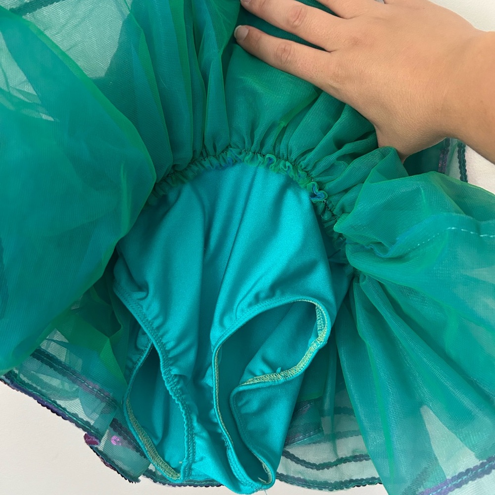 Revolution dance costume - Picture 5 of 8